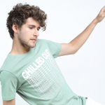 Men Green Typography Printed Slim Fit T-shirt