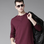 Men Burgundy Solid Henley Neck T-shirt